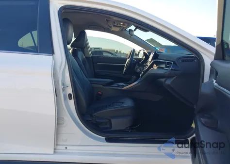 2021 Toyota Camry Se z USA, uszkodzony, nr VIN 4T1G11AK0MU535552